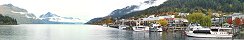 Le lac Wakatipu et Queenstown depuis le dock (Ile du Sud, Nouvelle Zlande)