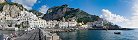 La petite ville d'Amalfi sur la côte amalfitaine (Salerne, Italie)