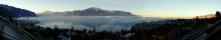 Brouillard matinal sur le lac Léman (Montreux, Suisse)