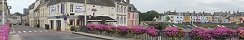 Le petit port et un pont fleuri  Isigny-sur-mer (Calvados, France)