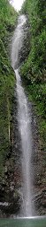 Une des trois cascades d'Hamoa sur l'île de Raiatea (Polynésie française)