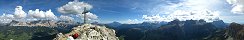 Vue depuis le sommet du Sassongher (Dolomites, Italie)