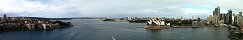 Le port de Sydney depuis le pont de la baie du port (Australie)
