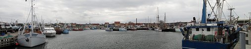 Click here to download wp_gillelejeharbor03.zip